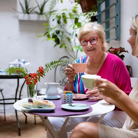 B&B La Bouganville Di Serena Bed & Breakfast 3*