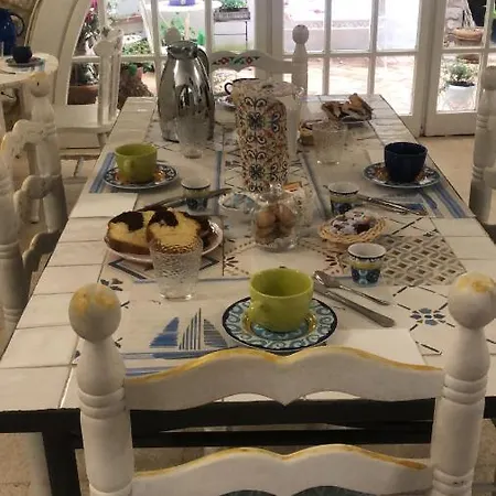 B&B La Bouganville Di Serena Bed & Breakfast 3*